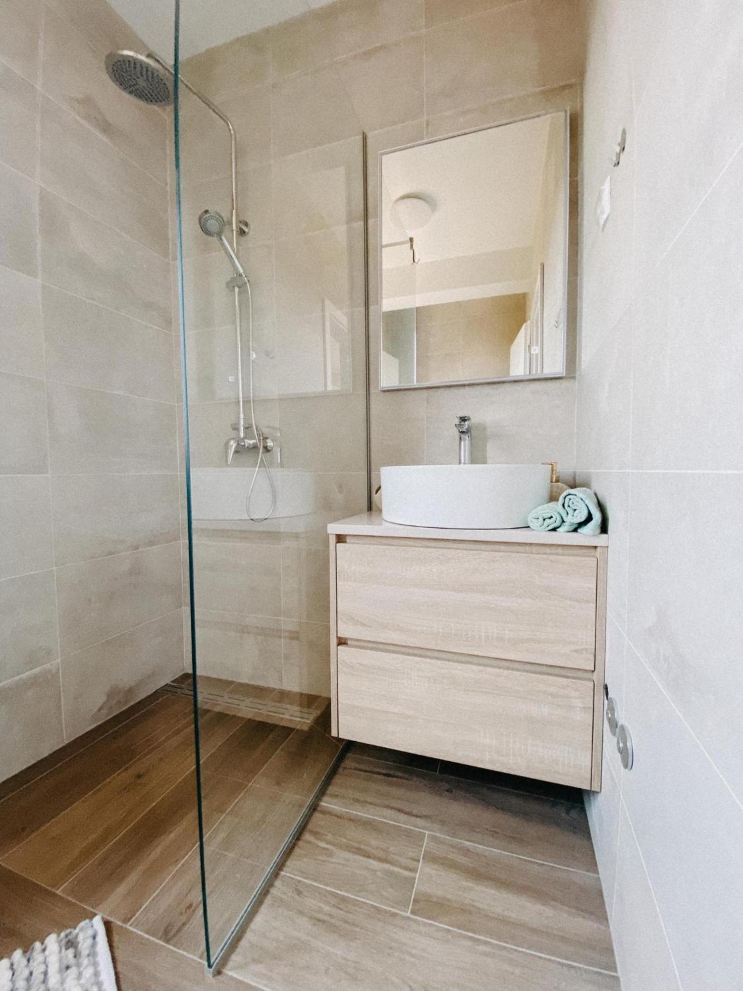 Apartmani Toma Pakostane Bagian luar foto